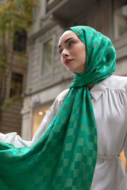 Bonjela Marka Dama İpeksi Jakar Şal – Benetton
