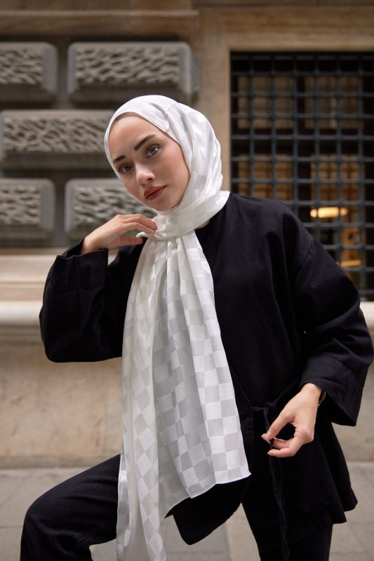 Bonjela Marka Dama İpeksi Jakar Şal – Ekru