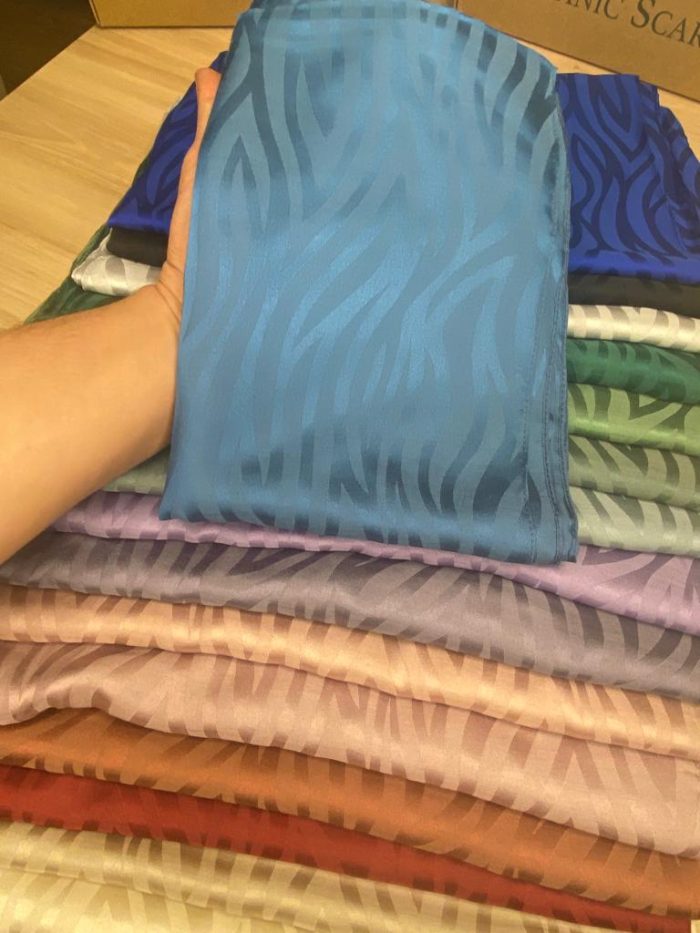 Dalga Desen İpeksi Jakar Şal - Petrol - Organic ScarfsOrganic Scarfs