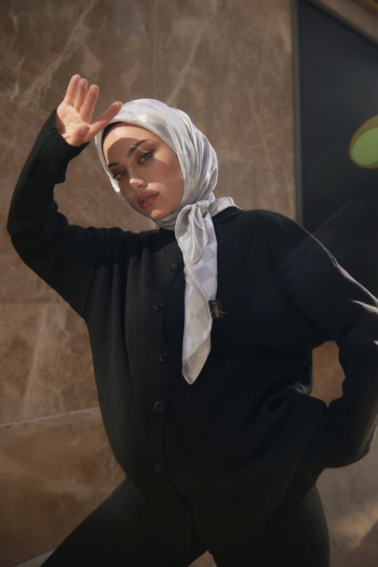 Dama Desen Jakar Eşarp – Gümüş