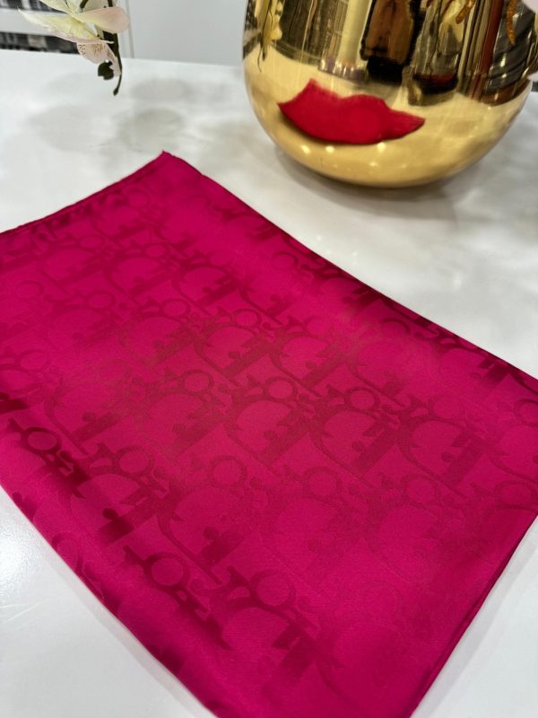 Dior Desen Pamuk İpeksi Jakar Şal 887312 – Fuşya