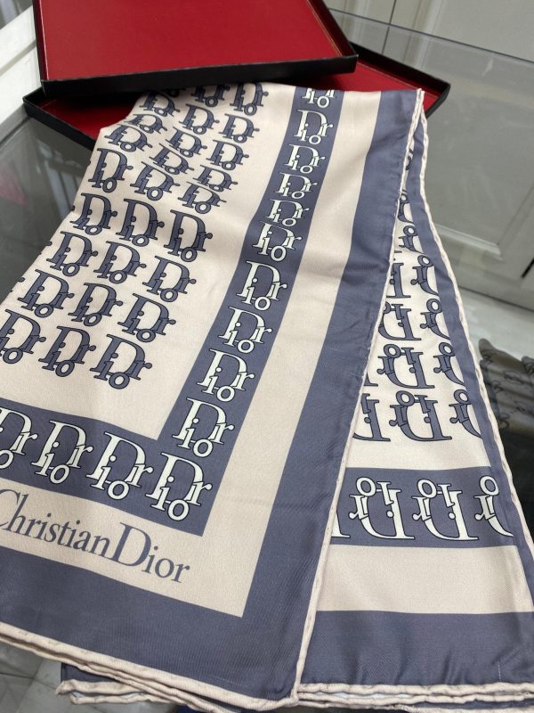 Dior Desen Twiil Eşarp – Füme