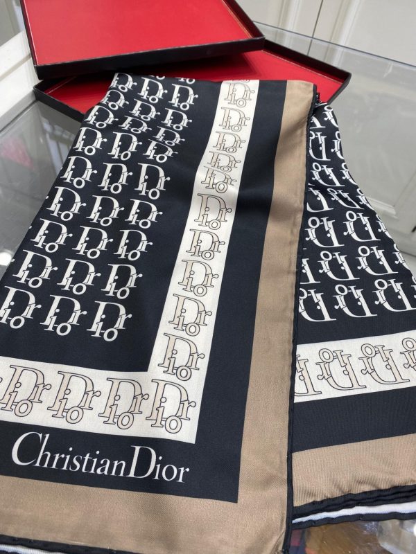 Dior Desen Twiil Eşarp – Siyah-Camel
