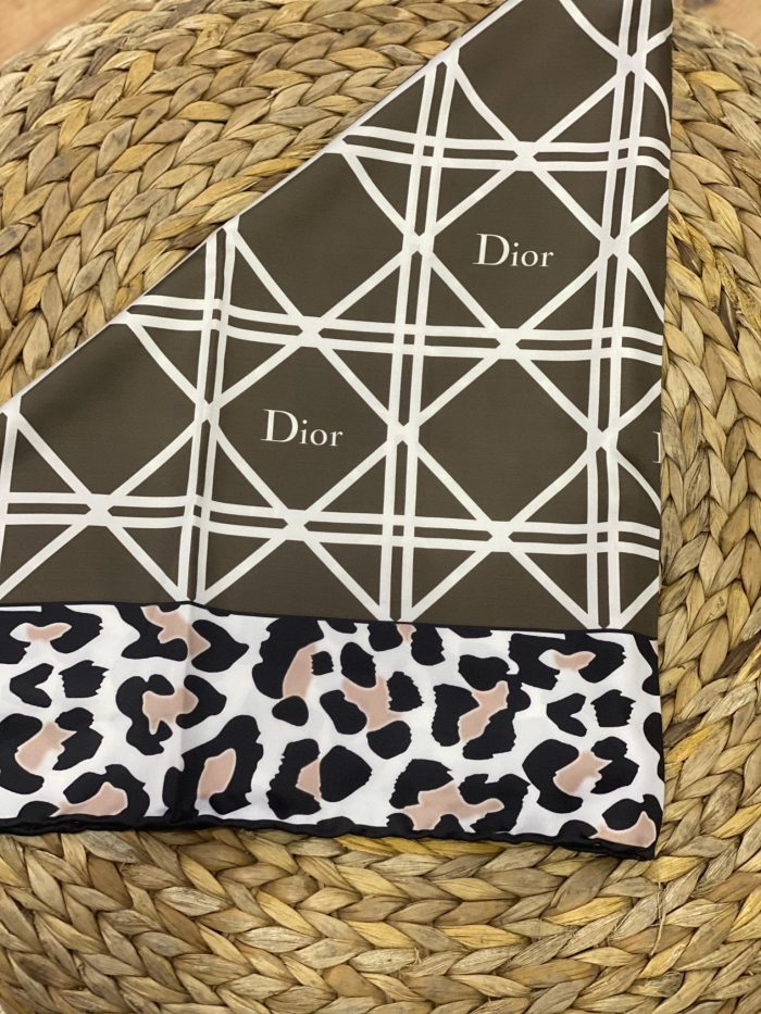 Dior Marka Eşarp - K.Vizon - Organic ScarfsOrganic Scarfs