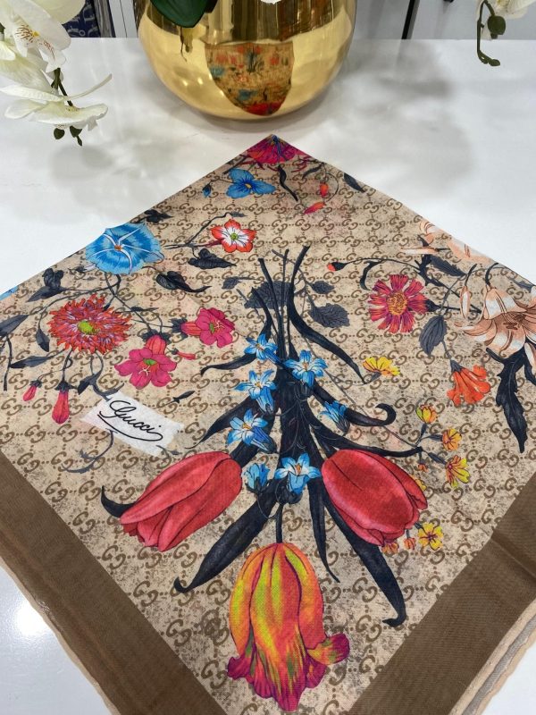 Gucci Bahar Esintisi Pamuk Keten Eşarp – Coppucino