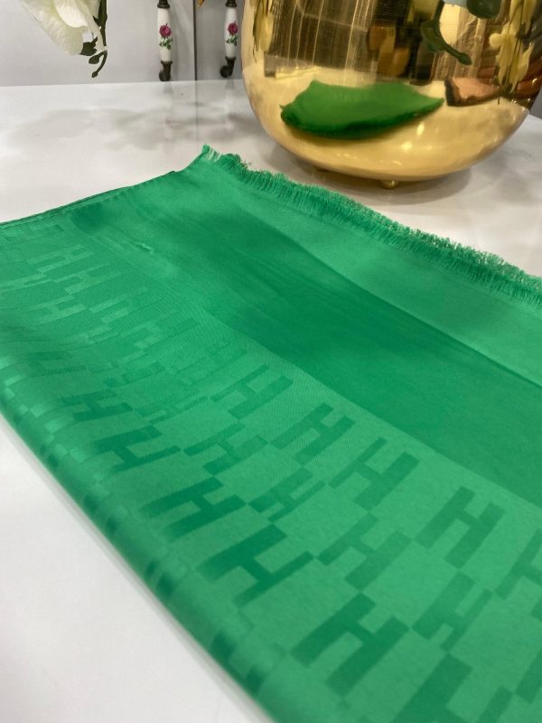 Hermes İpeksi Jakar Şal – Benetton