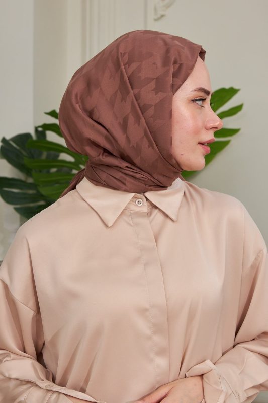 Kazayağı Desen Jakar Şal – Çikolata