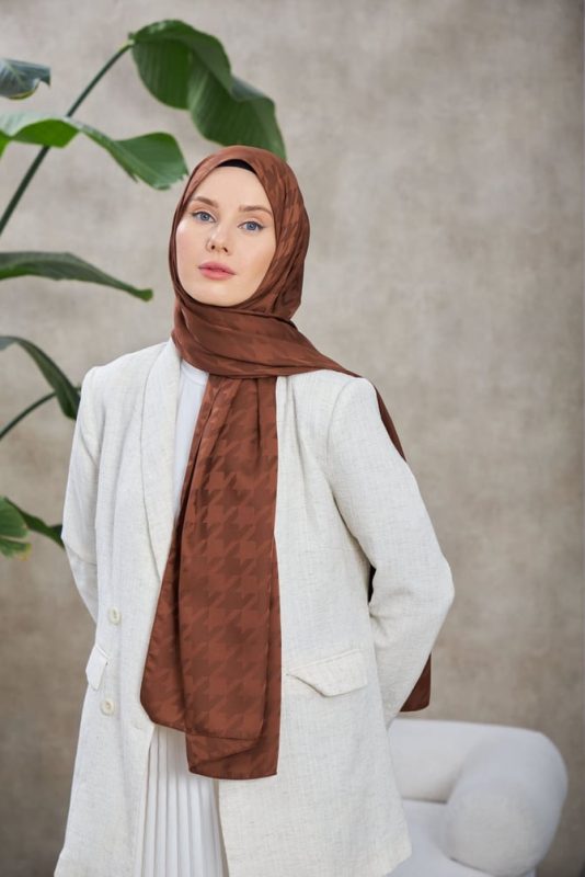 Kazayağı Desen Jakar Şal – Çikolata