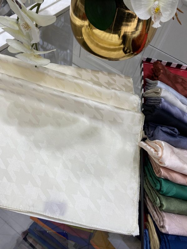 Kazayağı Desen Jakar Şal – Vanilya