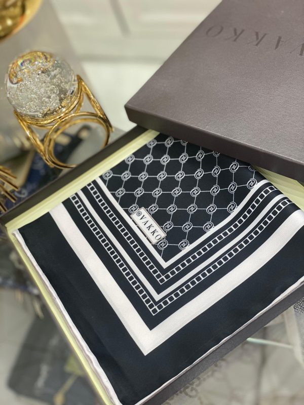 Vakko Desen Twill Eşarp – Siyah – Ekru