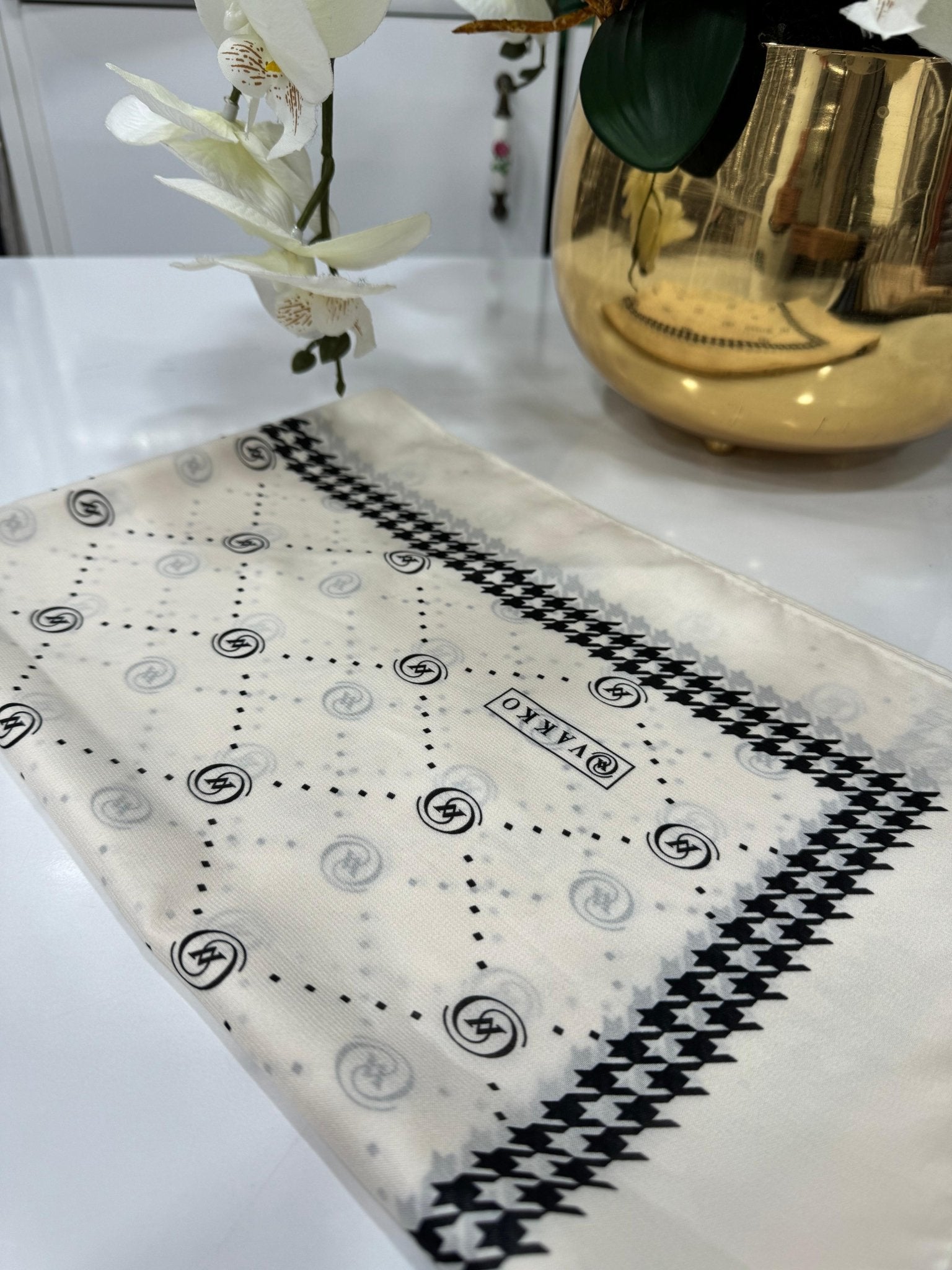 Vakko Nokta Desen İpeksi Şal - Ekru - Organic ScarfsOrganic Scarfs