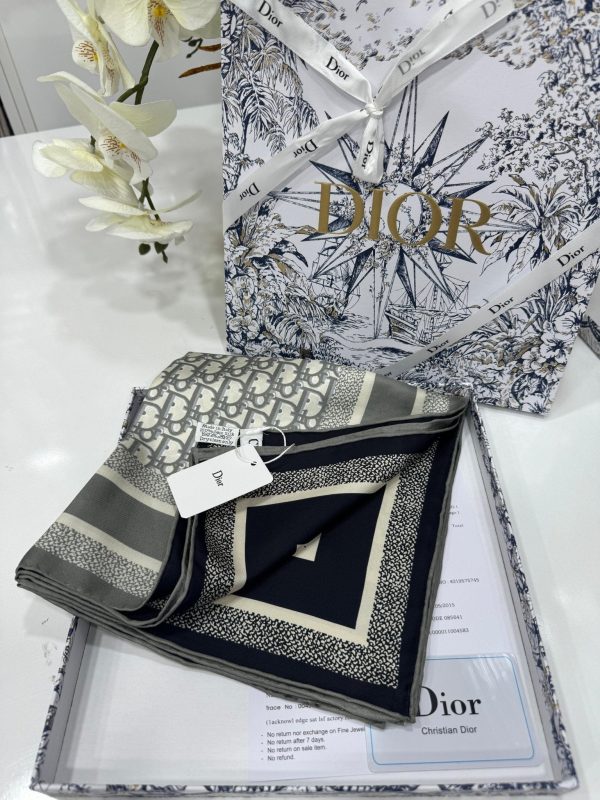 İTHAL A+++ Çift Taraflı Dior Eşarp
