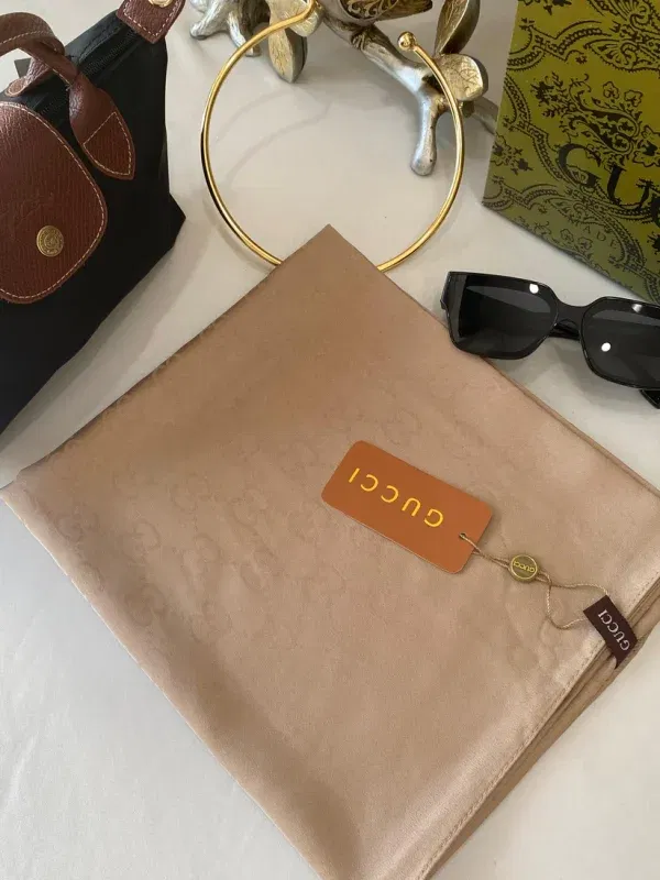 İthal Gucci Eşarp 44113 – Çikolata