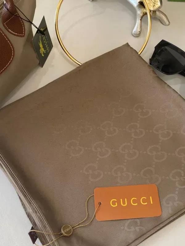 İthal Gucci Eşarp 44113 – Vizon