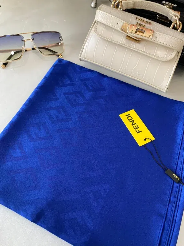 İthal Fendi Eşarp 44115 – Saks