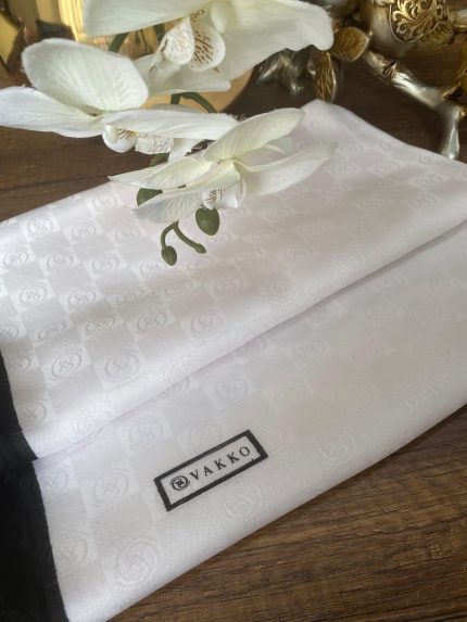 Vakko Monogram Jakar İpek Şal 44103 - Ekru - Organic ScarfsOrganic Scarfs