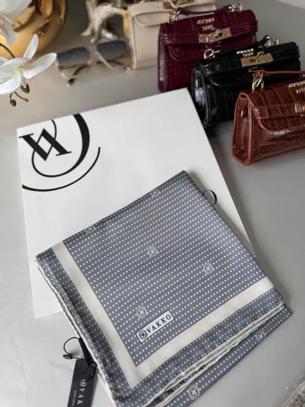 Vakko Puantiye Twill Eşarp 44126 – Antrasit