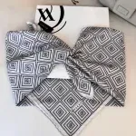Vakko Kare Desen Twill Eşarp 44129 - ekru siyah