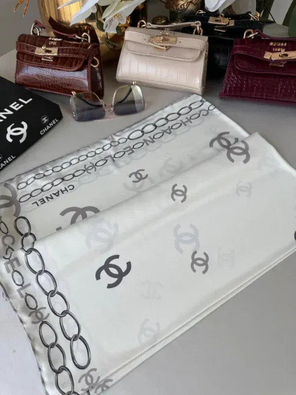 Chanel Saten İpek Eşarp 44124 – Gri