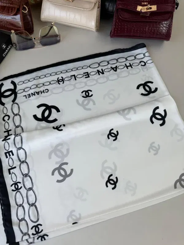 Chanel Saten İpek Eşarp 44124 – Beyaz