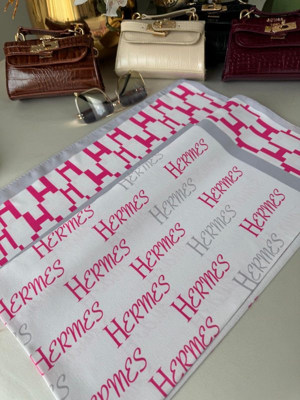 Hermes Saten İpek Eşarp 44123 – Fuşya