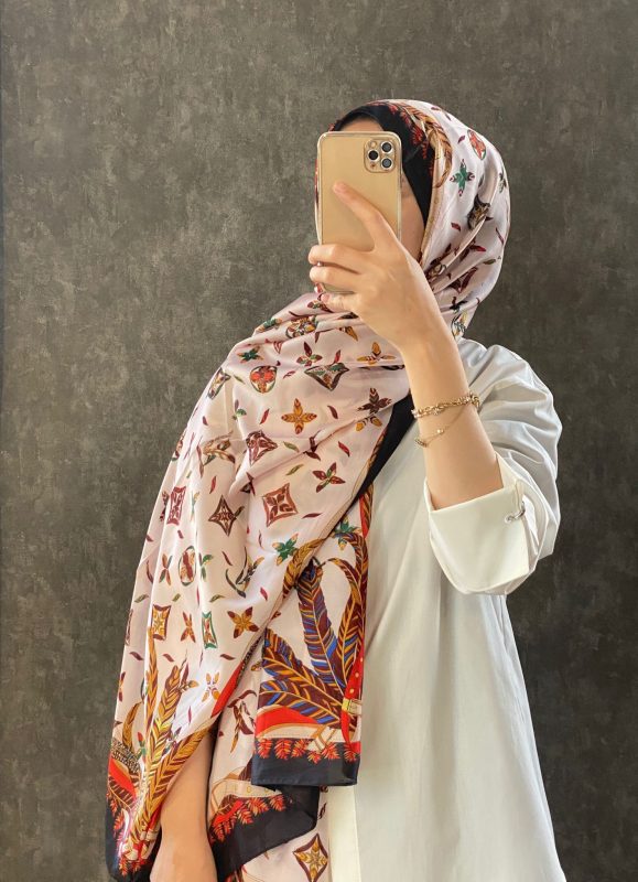 Louis Vuitton Etnik Desen İthal Vual İpek Şal 014461 – Toz Pembe