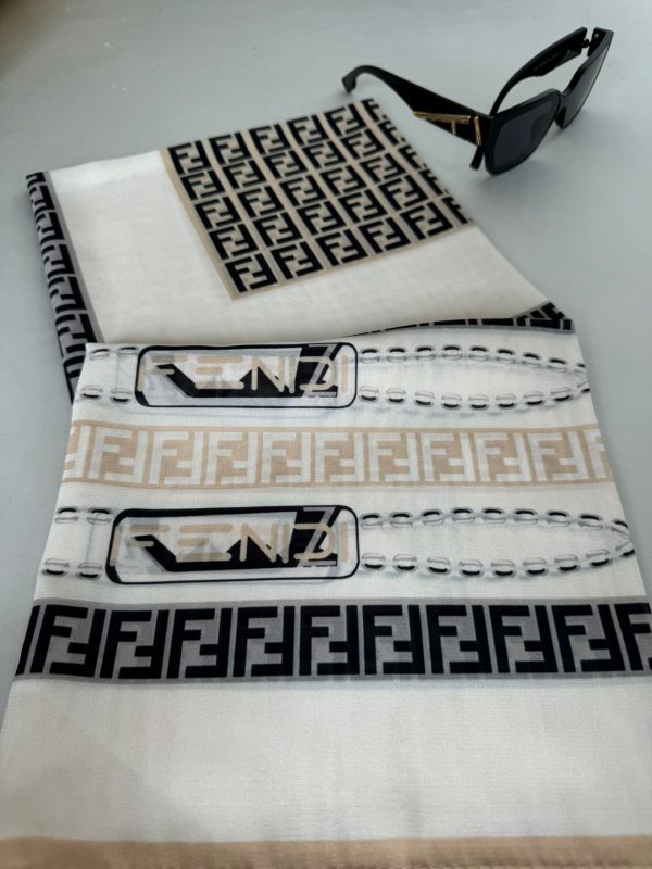 Fendi İpeksi Eşarp 241351 – Açık Bej