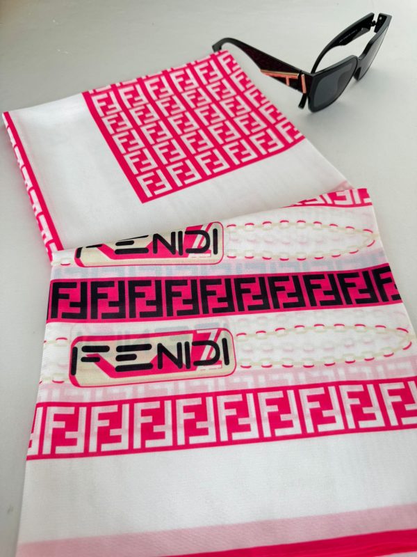 Fendi İpeksi Eşarp 241351 – Fuşya