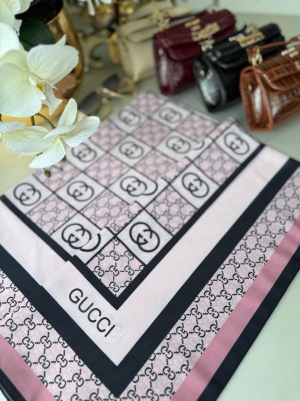 Gucci Krep İpek Eşarp 44125 – Pembe