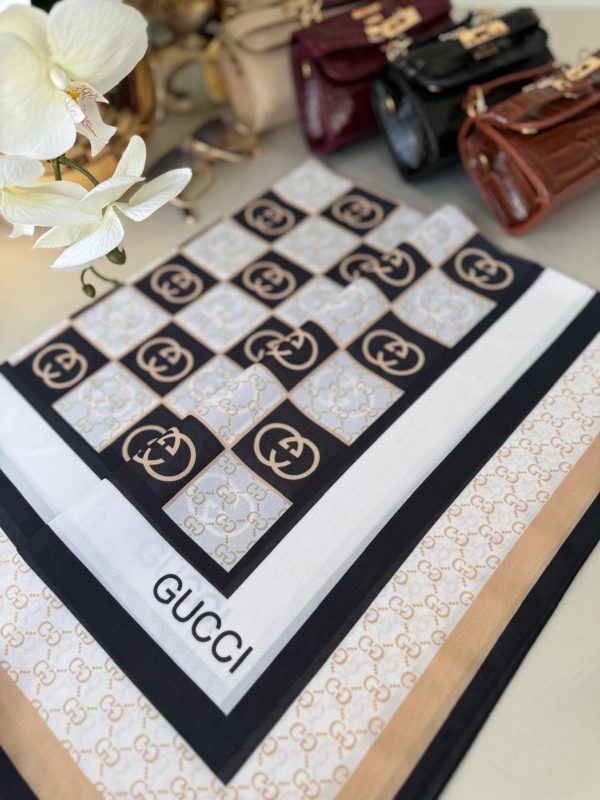 Gucci Krep İpek Eşarp 44125 – Lacivert/Bej