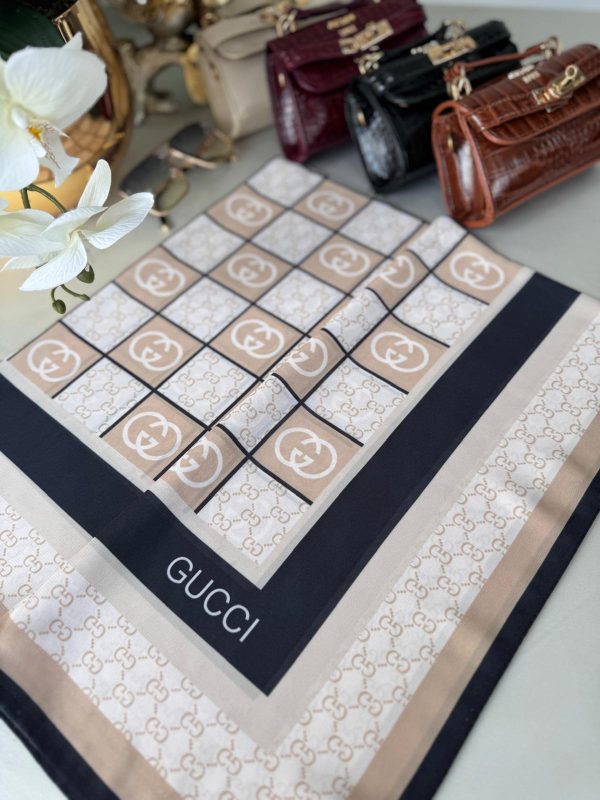 Gucci Krep İpek Eşarp 44125 – Bej