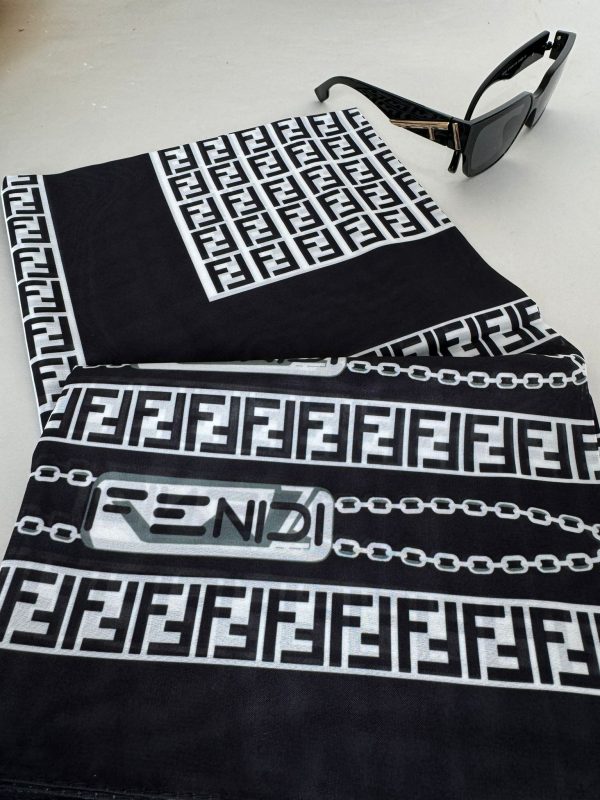 Fendi İpeksi Eşarp 241351 – Siyah