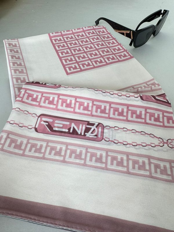 Fendi İpeksi Eşarp 241351 – Pudra