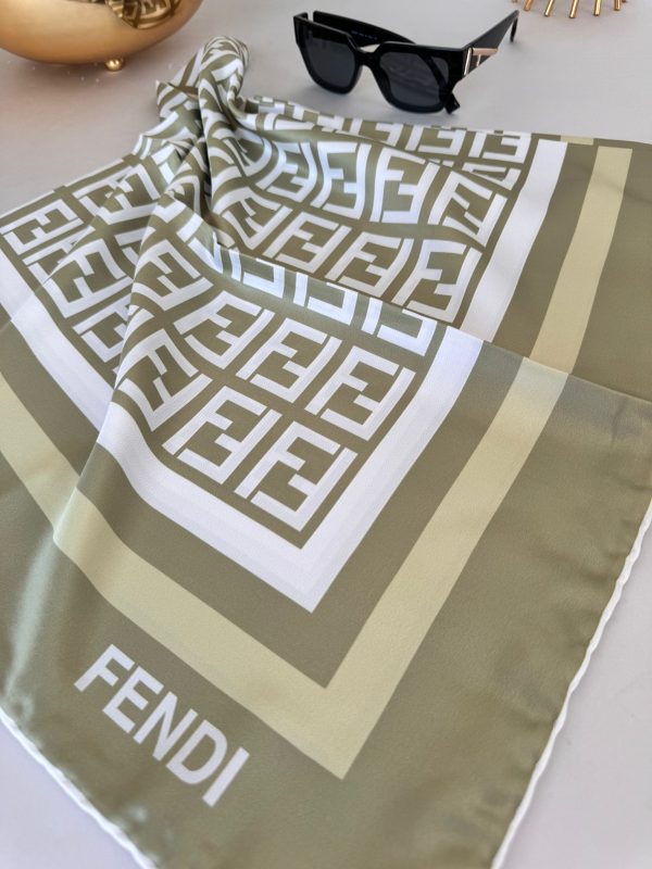 fendi twill eşarp – fıstık