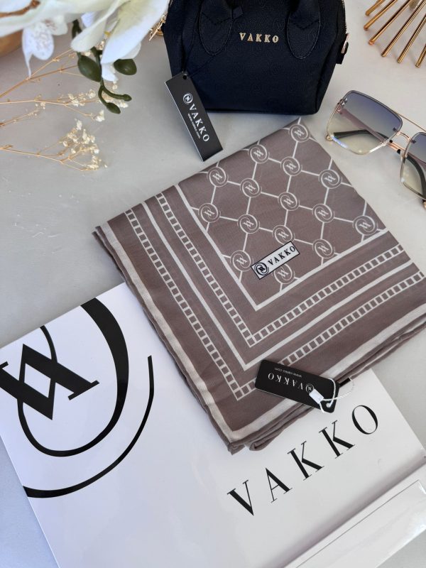 Vakko Monogram Desen Pamuk Soft Eşarp 21510 – Bademi