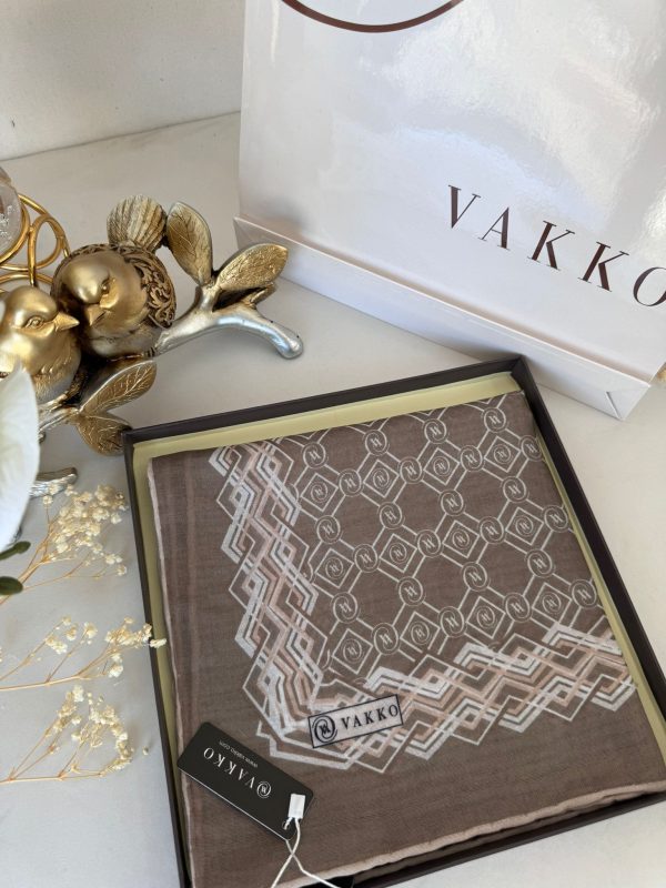 Vakko Şerit Desen Pamuk Soft Eşarp 14589 – Bademi