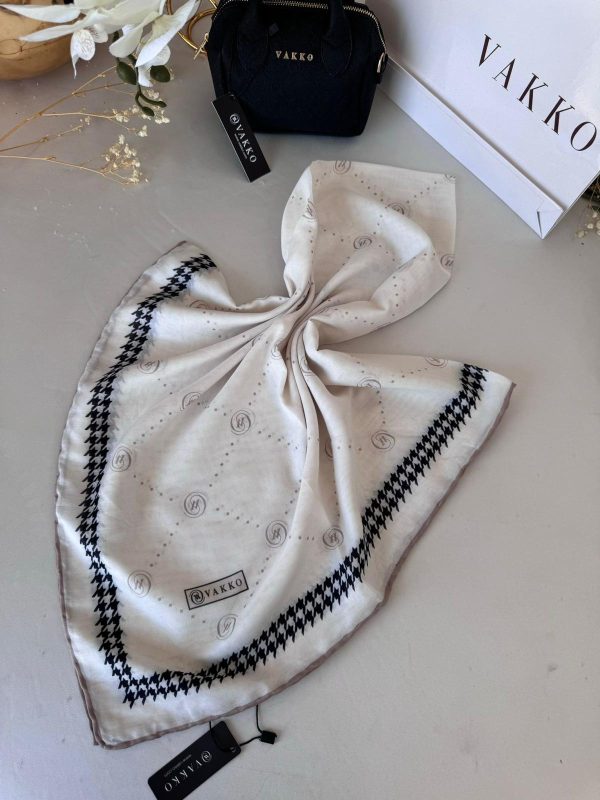 Vakko Kazayağı Desen Pamuk Soft Eşarp 36589 – Bej