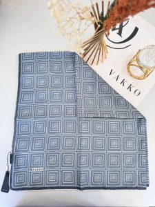 Vakko Kare Desen Pamuk Soft Eşarp 610144 - Füme