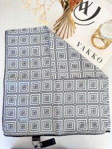 Vakko Kare Desen Pamuk Soft Eşarp 610144 - Gri/Siyah