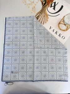 Vakko Kare Desen Pamuk Soft Eşarp 610144 - Gümüş