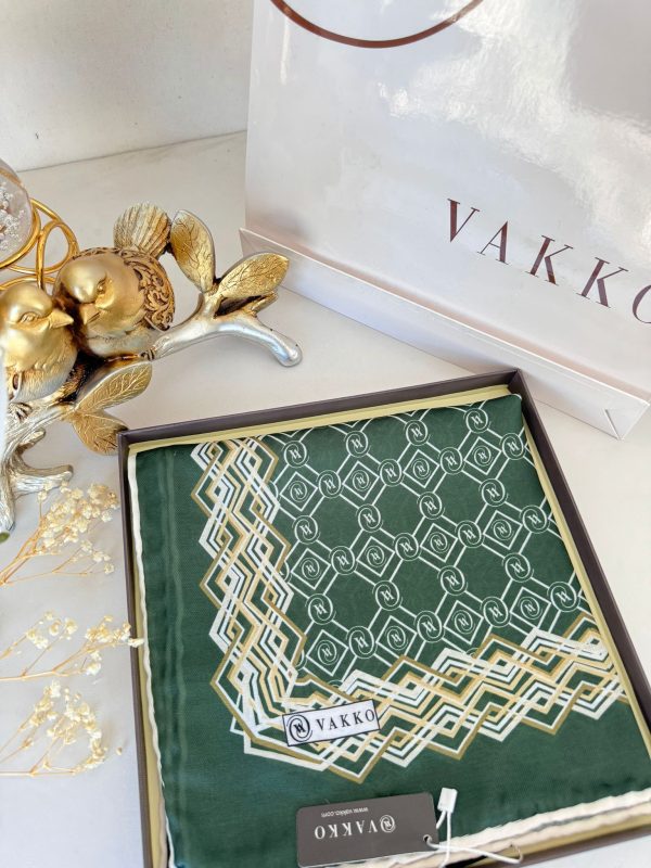 Vakko Şerit Desen Pamuk Soft Eşarp 14589 – Zümrüt