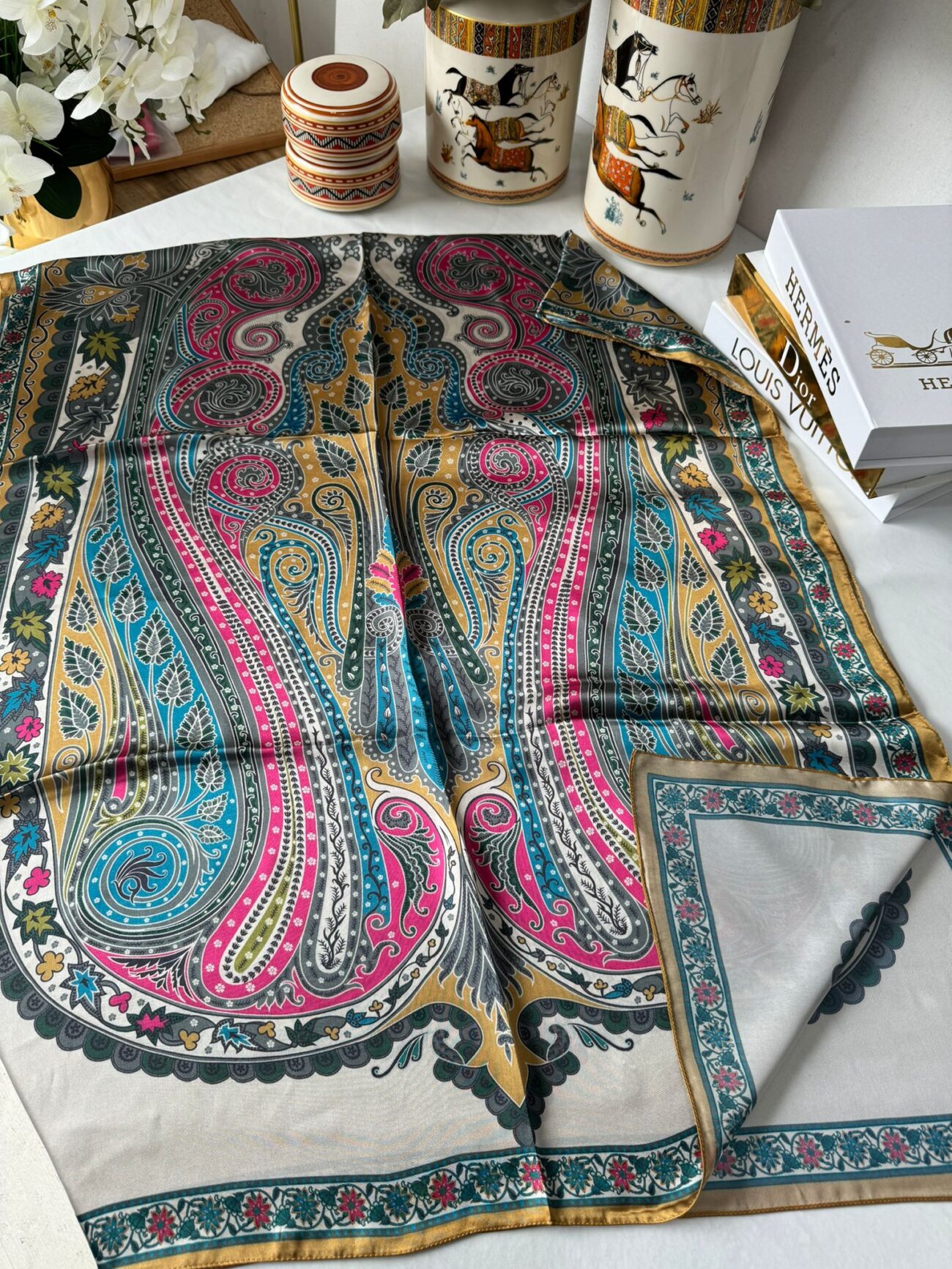 İthal Etro Yeni Sezon İthal Etnik Desen Vual İpek Şal 10041 - Gold - Görsel 2