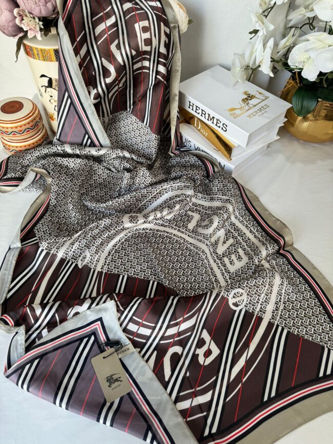 Burberry Çift Taraflı İthal Vual İpel Şal 78631 - Kahve - Yeşil