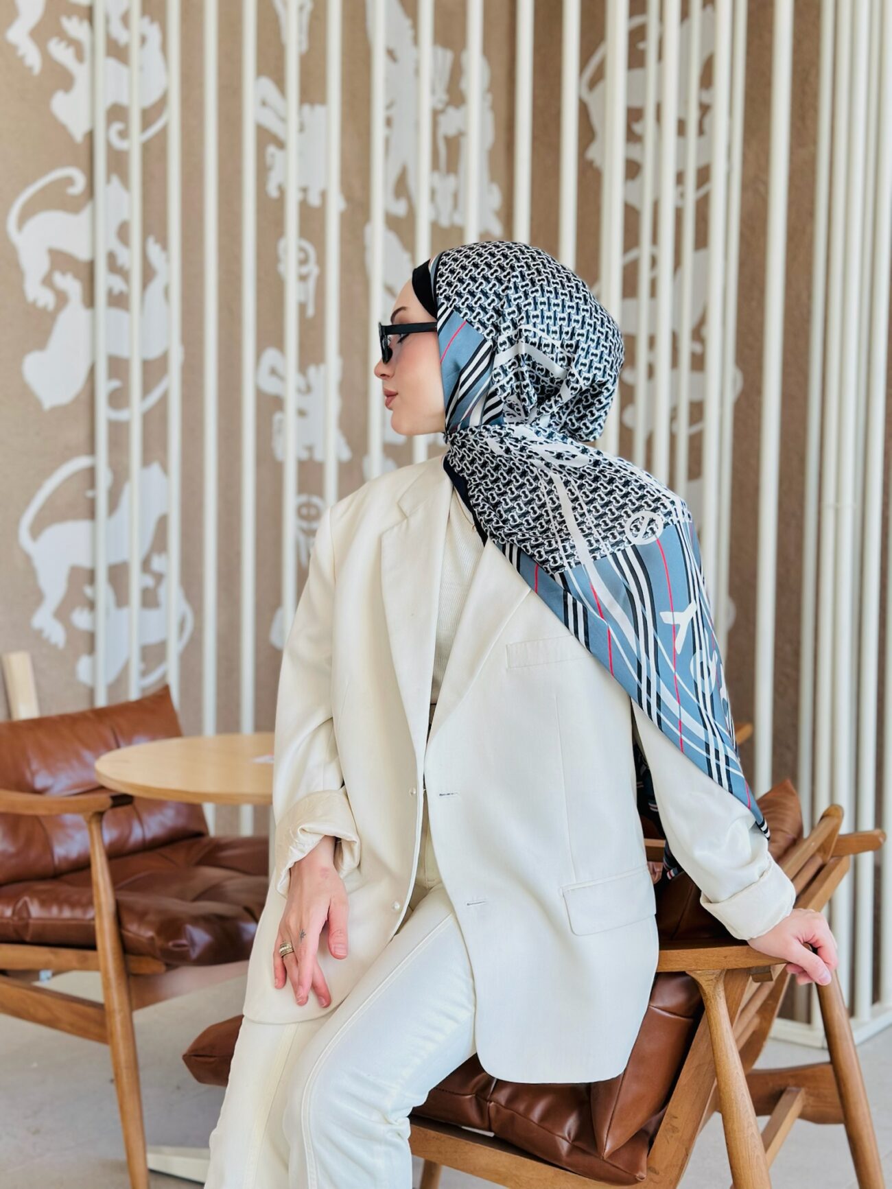 Burberry Çift Taraflı İthal Vual İpel Şal 78631 -  Buz Mavisi - Siyah - Görsel 2