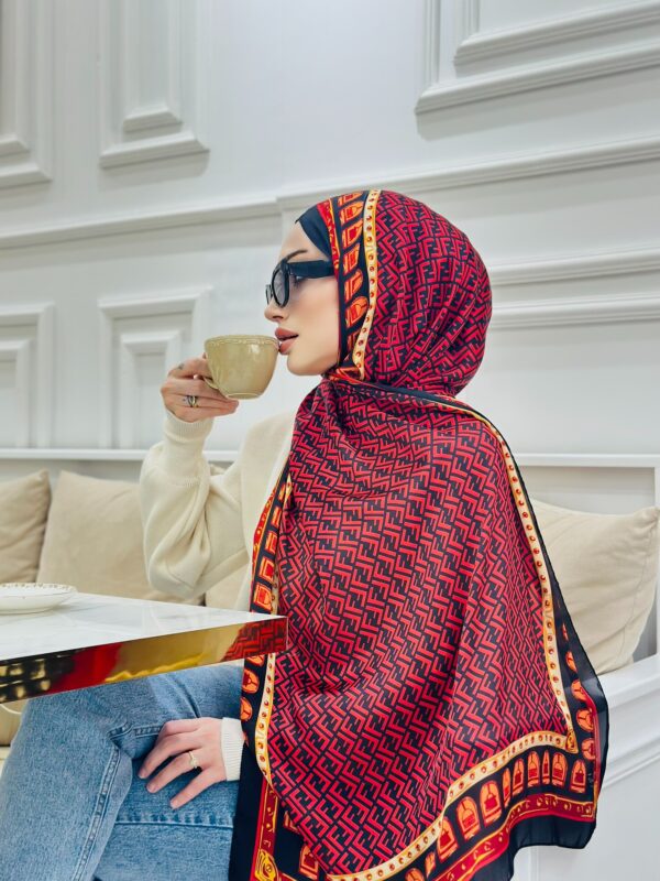 Fendi Çift Taraflı Vual İpek Şal 11143 – Bordo-Siyah