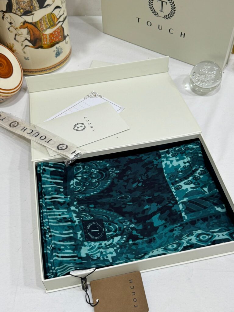 Touch İthal Etnik Desen Yün İpek Şal- 34550 - Fosfor