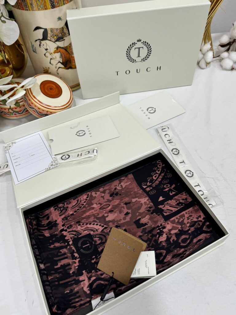 Touch İthal Etnik Desen Yün İpek Şal- 34550 - Bordo Siyah