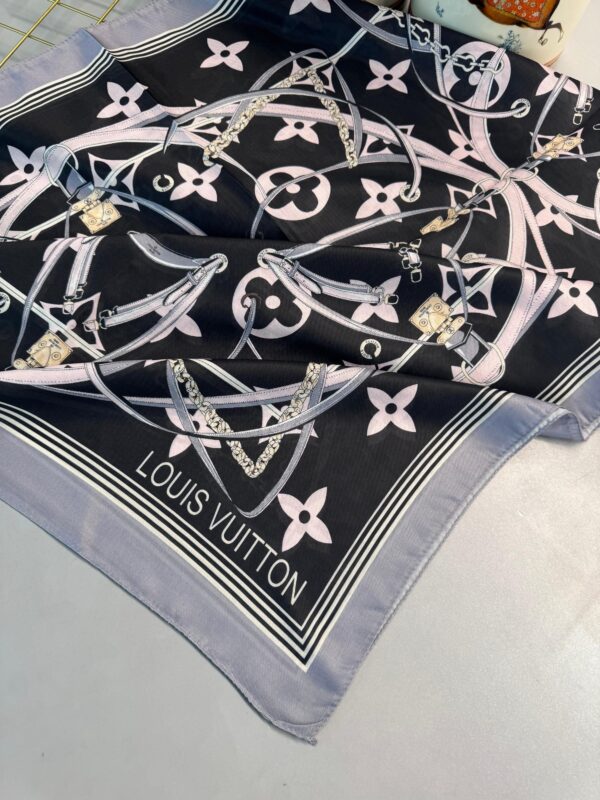 Lv Kemer Desen Pamuk Soft Şal 31230 – Siyah-Füme
