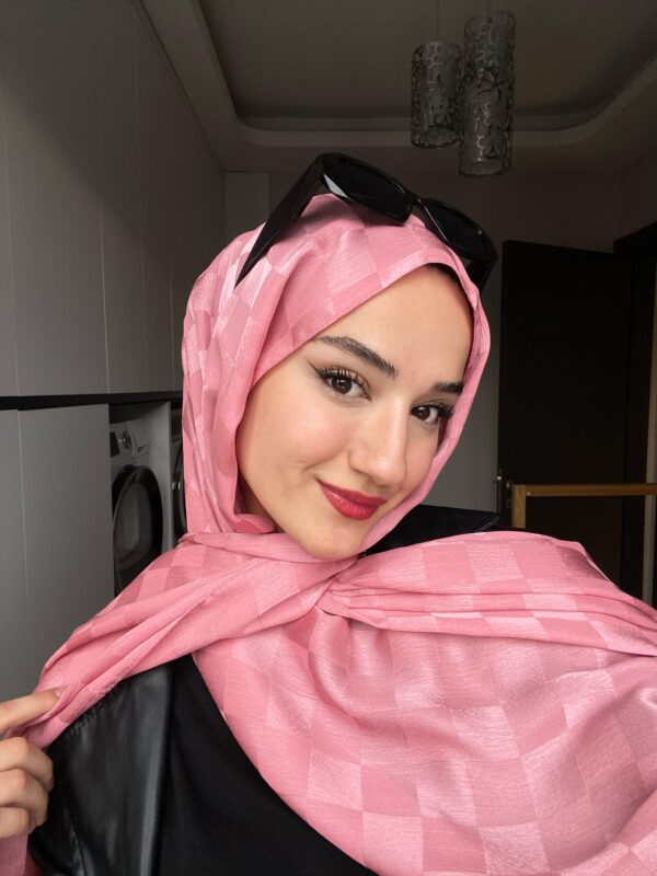 Dama Desen Jakar Şal – Koyu Pembe