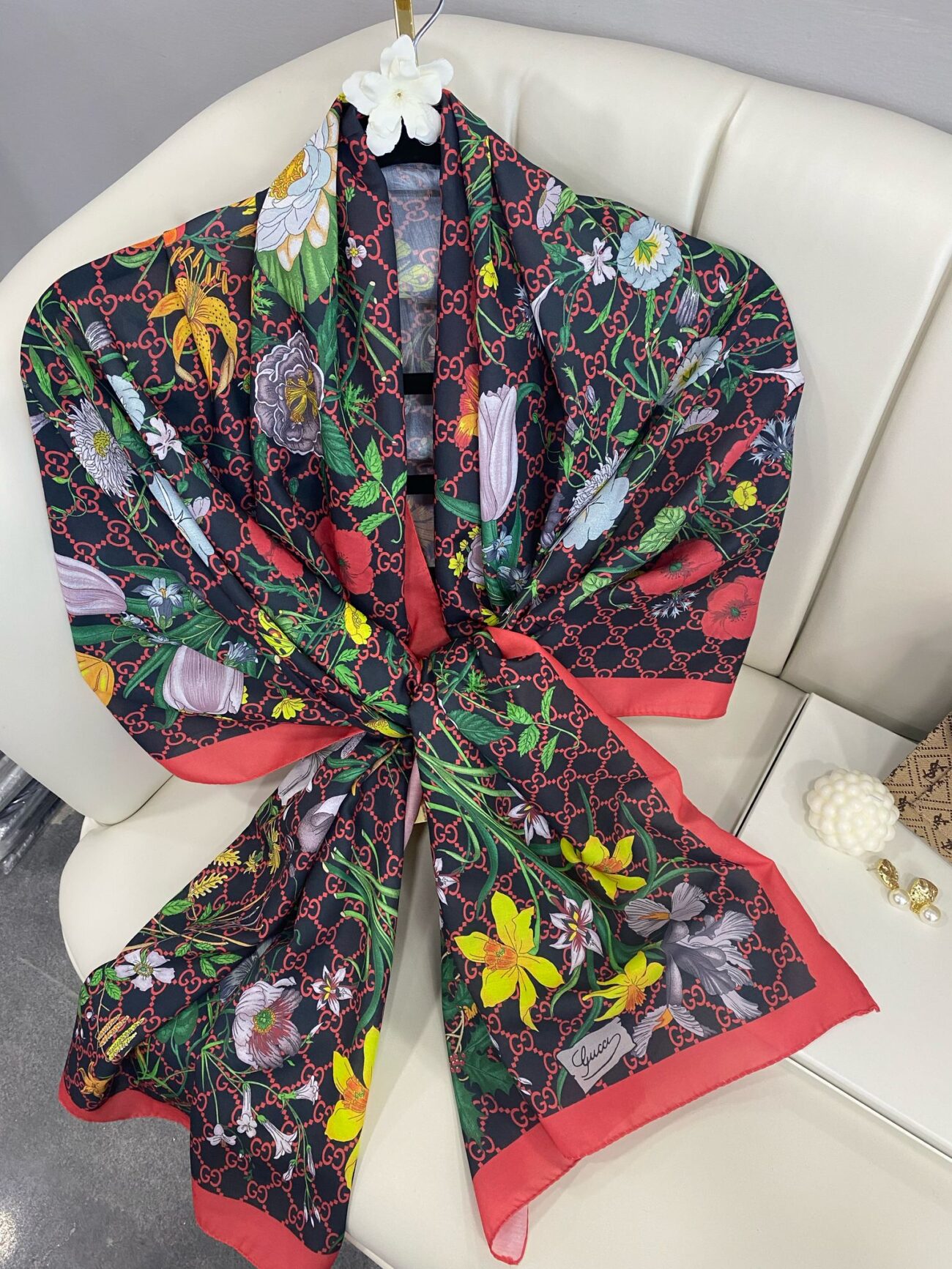 Gucci Çiçek Desen Pamuk Soft Şal 65355 - Siyah/Kırmızı